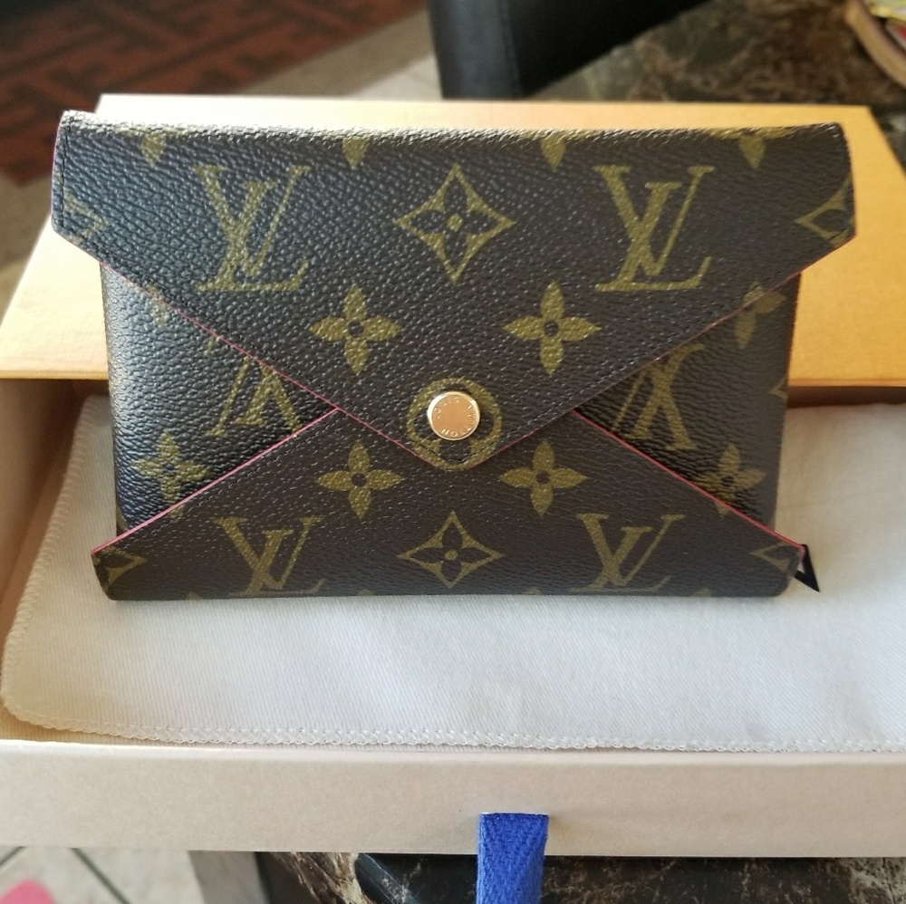 Louis Vuitton kirigami pochette
